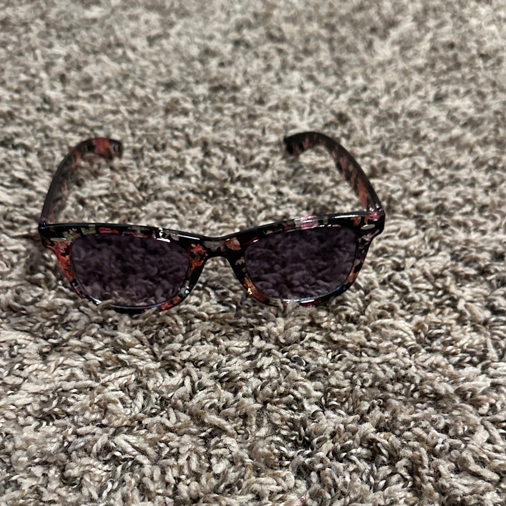 Floral Pattern Sunglasses